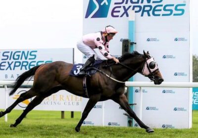 Heeraat Winner at Bath for Dave Evans