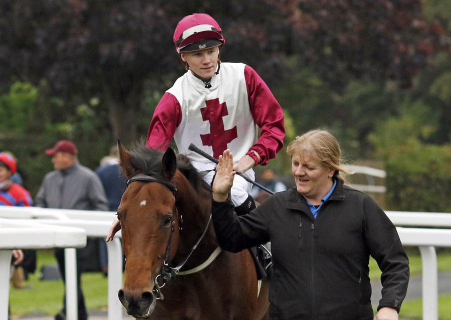 DOVEY MOON Records 3rd Win