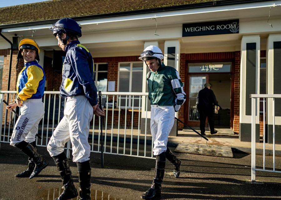 UBETTABELIEVEIT Winner at Lingfield!