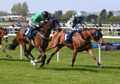 Dead Heat at Wetherby!